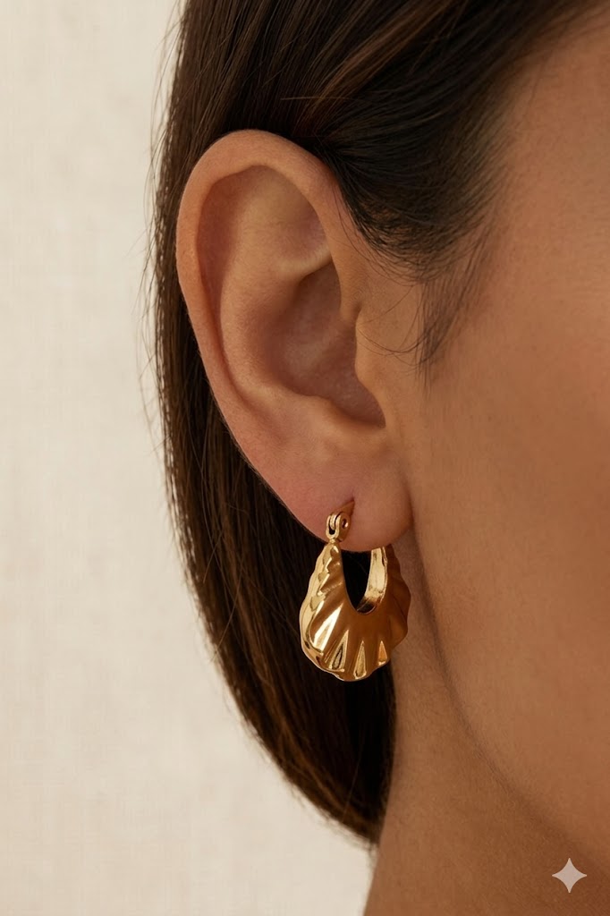 Sculpted Golden bag-style Hoop Earrings